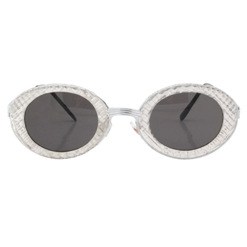 Eyewear that Effortlessly Embodies Modern Elegance