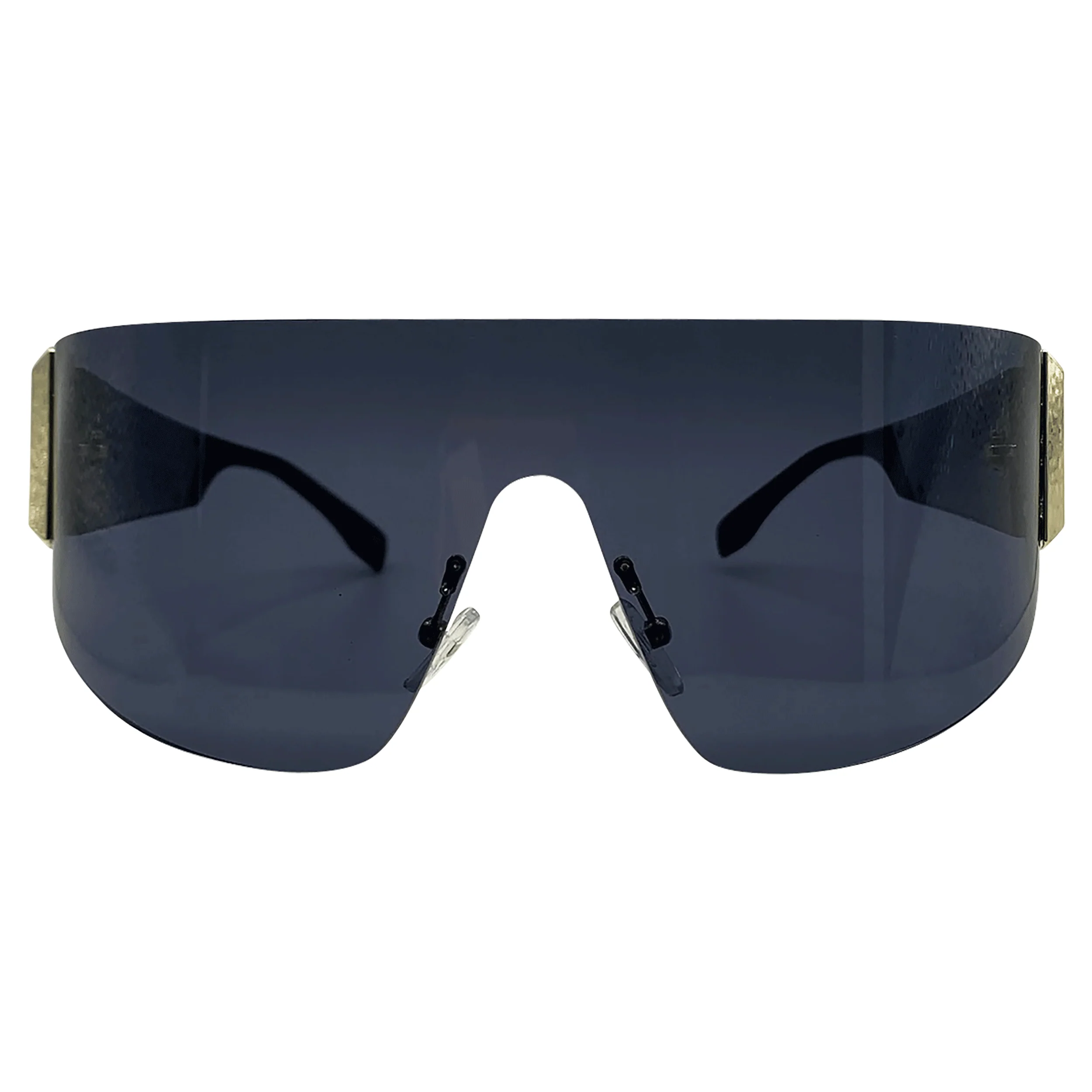 Chic Perspectives Enhance Your Outfit with Stylish Eyewear