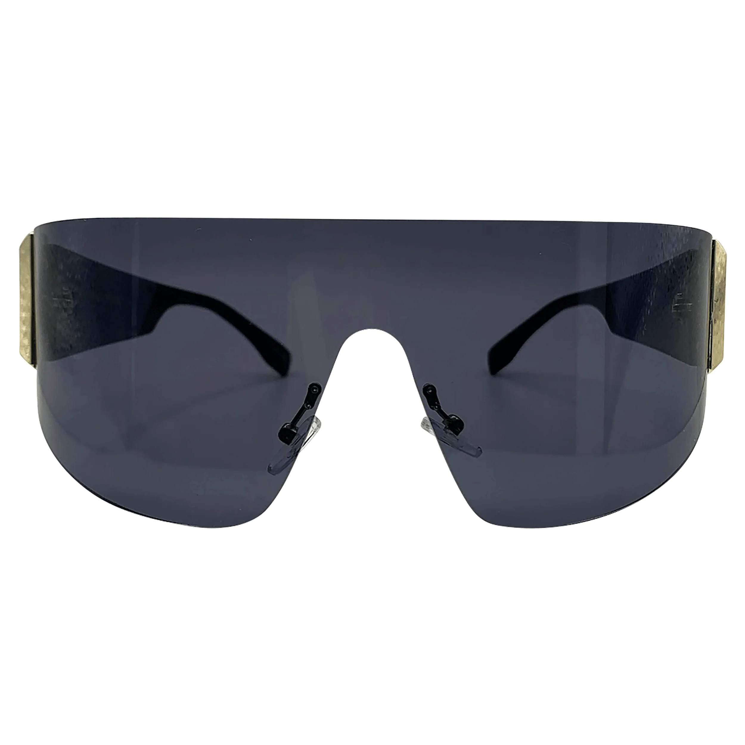 Chic Perspectives Enhance Your Outfit with Stylish Eyewear