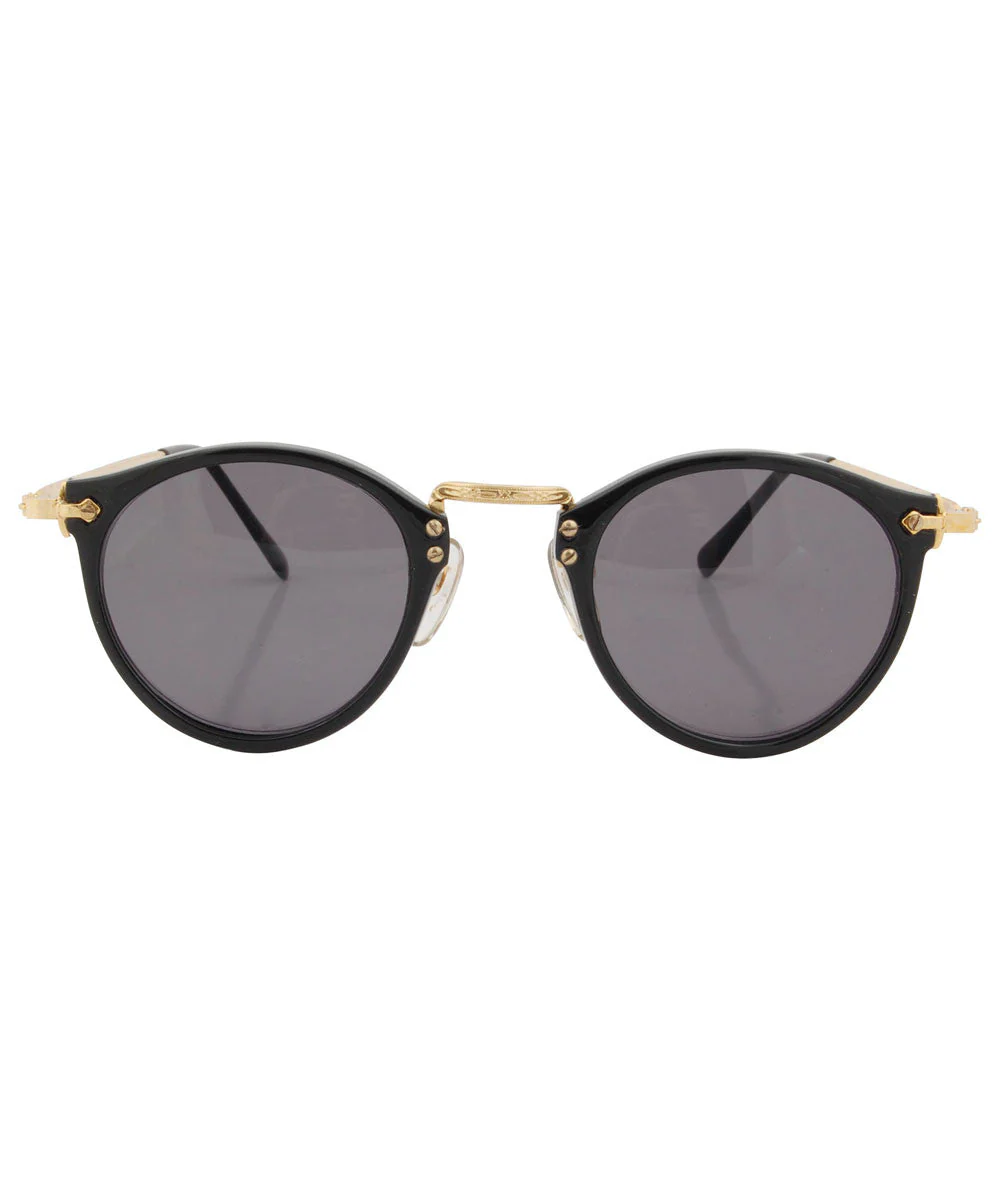 Exquisite Views Fashion Eyewear That Embodies Sophisticated Charm